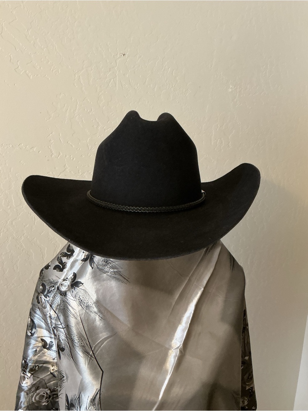 Wrangler Black Wide-Brim Felt Cowboy Hat - Picture 2 of 9
